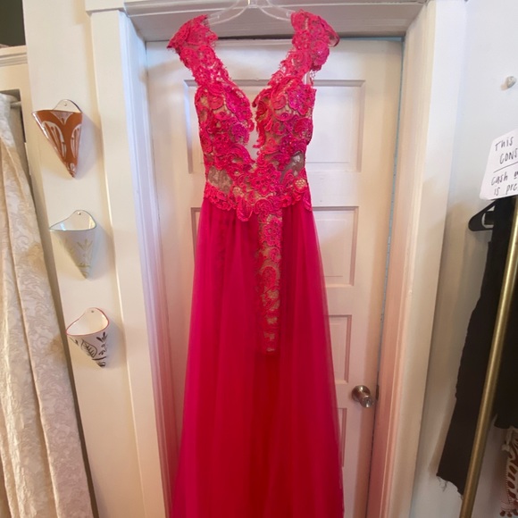Mac Duggal Prom/Pageant Dress - Picture 1 of 2